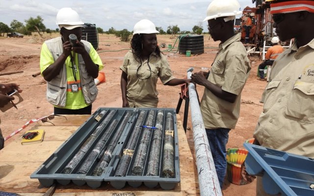 Cover Image for Golden Rim speeds up exploration at Kouri with visible gold found in first diamond drill hole