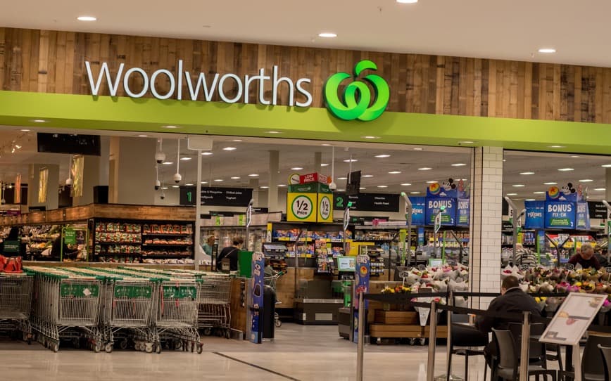 Cover Image for Woolworths hits $1.6b profit despite higher prices and changing buying habits